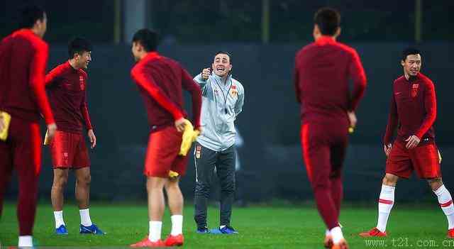 国足中国杯前最后一练很轻松，武磊接班人或迎首秀，卡帅仍未签约